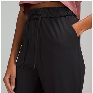 Lululemon ‘On the Fly’ 7/8 length (sz 10)